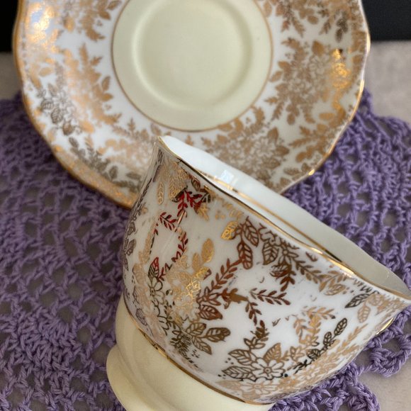 Colclough Genuine Bone China Made in England Gold Floral Tea Cup and Saucer - Picture 8 of 8
